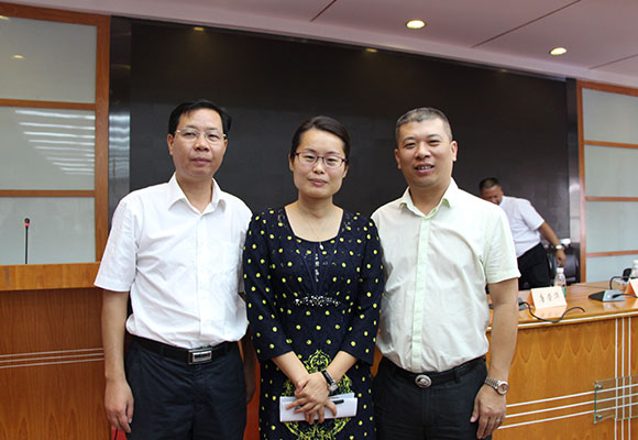 长沙肤康皮肤病医院一对一资助大学生
